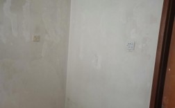 刷墙白色涂料掉地上（刷墙的涂料掉到地板上怎么办）