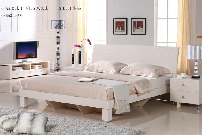 床品米白色和纯白色（米白色的床配什么颜色的墙漆）-图2