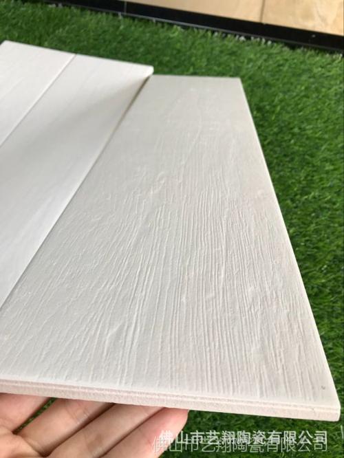 乳白色木纹板（白色木纹板怎么清洗）-图1