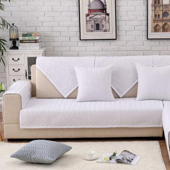 白色沙发配地板（白色沙发配什么颜色沙发垫好看）-图2
