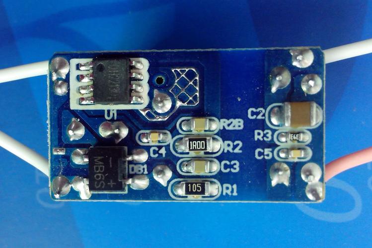 白色led驱动电压（led驱动电源的电压是多少伏的）-图1