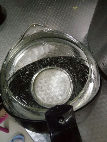 净水器水有白色泡沫（净水器水有白色泡沫是什么）-图1