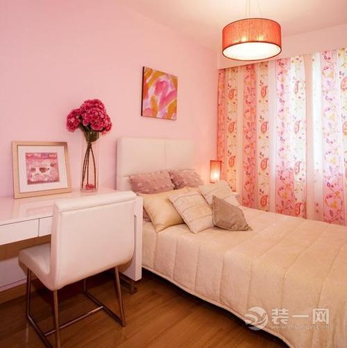 卧室刷白色还是粉色（卧室粉刷什么颜色）-图3