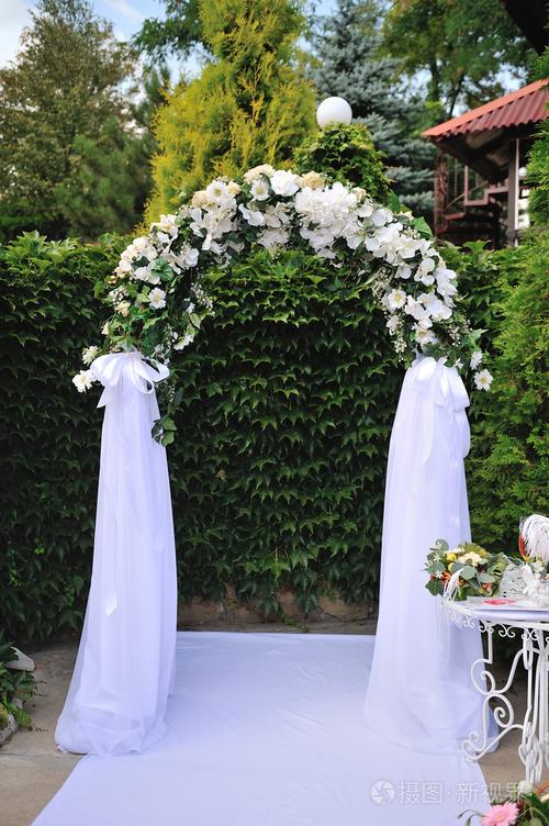 婚礼白色拱门（婚礼拱门装饰）-图2