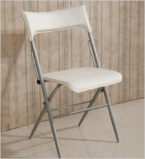白色椅子优点（白色椅子脏了怎么清洗）-图3