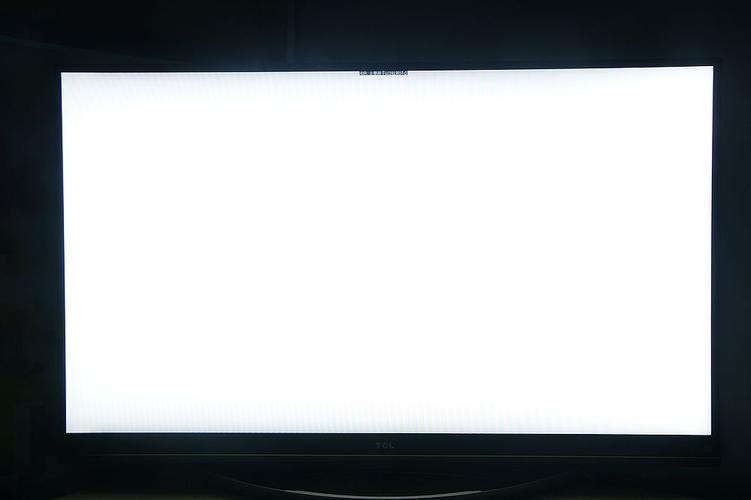 电视出现闪烁白色横纹（电视机屏幕闪白道是什么原因）-图3