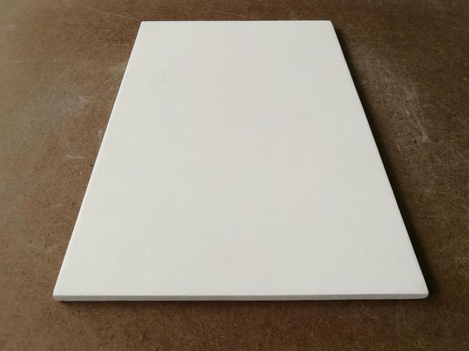 木板喷的白色涂料（木板喷的白色涂料怎么去除）-图2